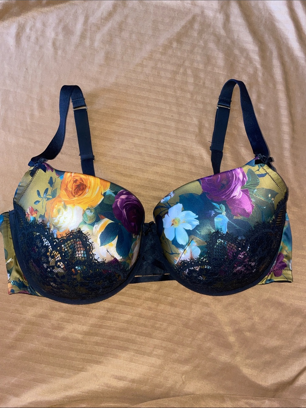 Cacique Floral Lace Underwire Bra woman Size 40DDD